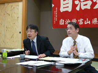 蒲田新議長と坂井事務局長