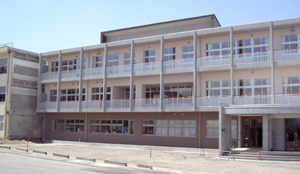 ��R���w�Z�Z��