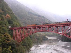 �������J