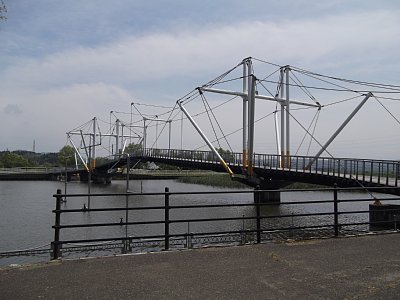 十二町潟水郷公園　横断橋