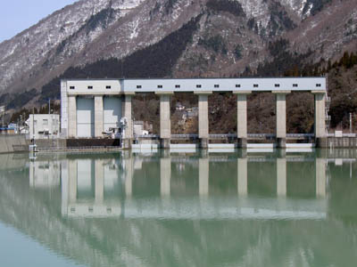 ダム湖