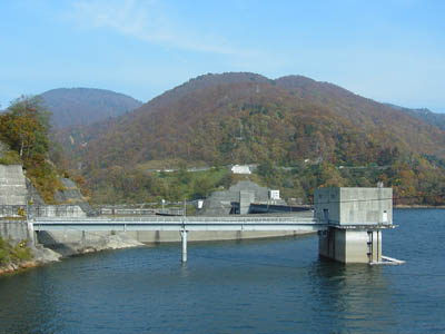 取水塔と通路
