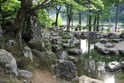 諏訪館跡庭園