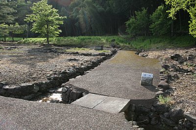 寺院と町屋群跡道路跡