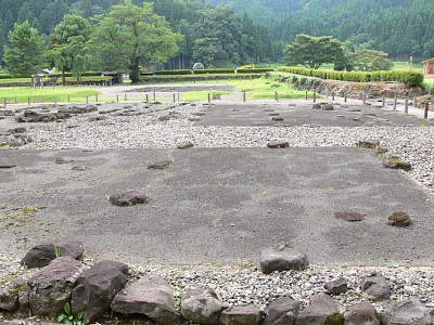 朝倉氏館は広い郭を持っています