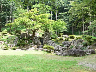 諏訪館跡庭園