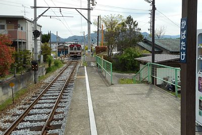 電車が到着します