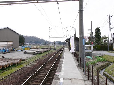 若栗駅ホーム
