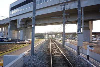 北陸新幹線と北陸自動車道
