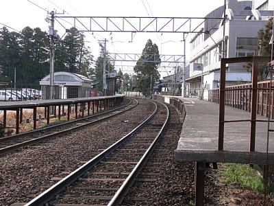 越中舟橋駅ホーム