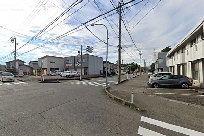右側のアパートがある場所に駅がありました