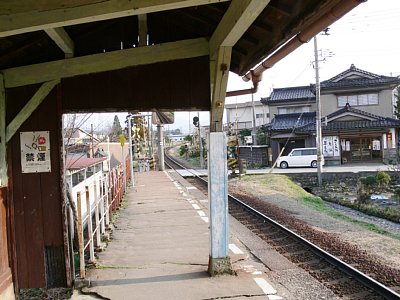 榎町駅ホーム