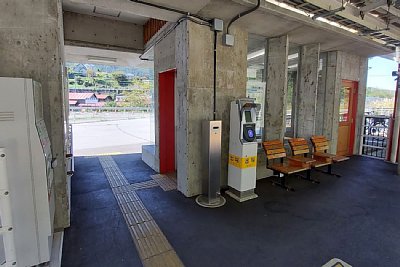改札口