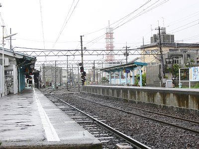 福井口駅で三国芦原線が分岐します