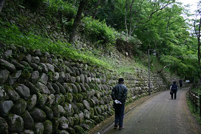 搦手口からの園路