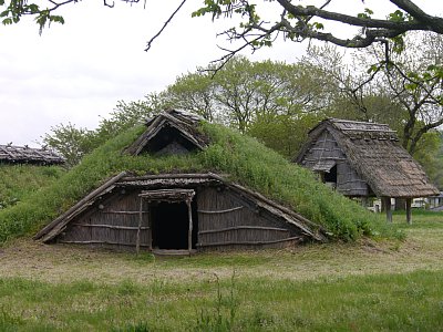 竪穴式住居