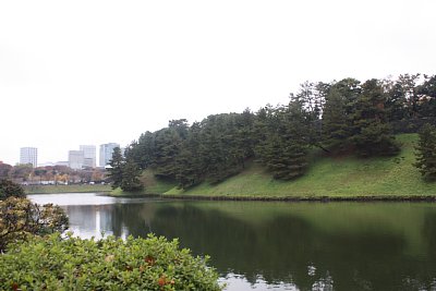 桜田濠と西の丸土塁