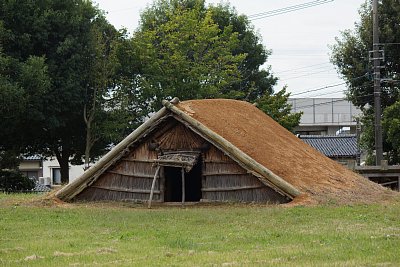 竪穴式住居