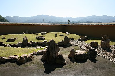 江馬氏城館跡　庭園・南側