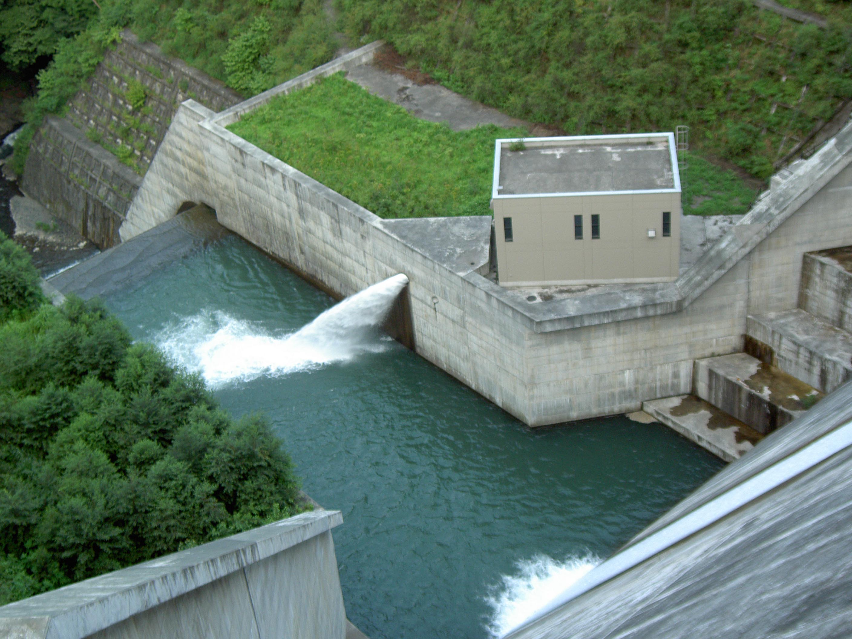 減勢工と河川維持放流
