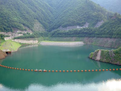 ダム湖