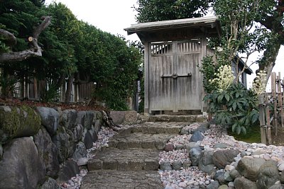 現在の福光城跡の正門です