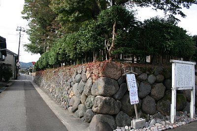 福光城石垣跡 石黒氏の居城です