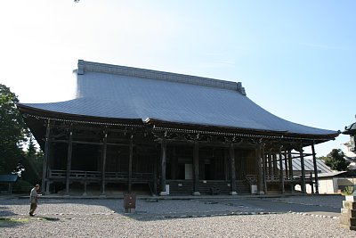 勝興寺本堂は堂々たる寺院建築物です
