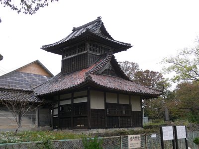 古国府城 今は勝興寺です