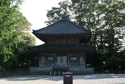 勝興寺経堂は国重要文化財です