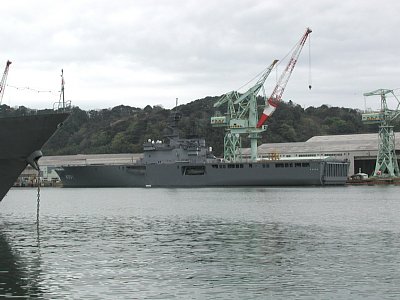 輸送艦「おおすみ」