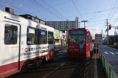3000形電車と2000形電車