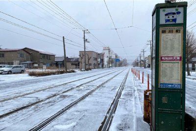 新川町停留場ホーム