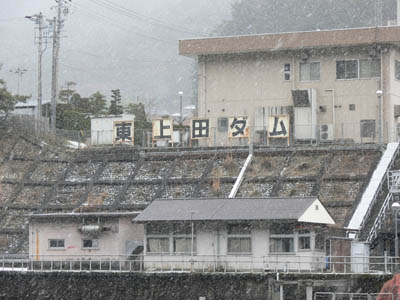 右岸から左岸側を見る