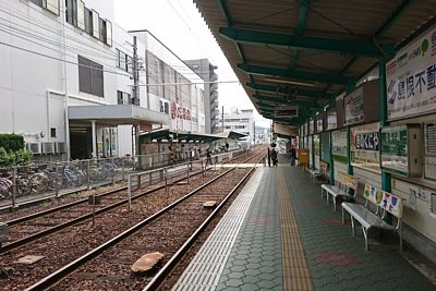 構内踏切があります