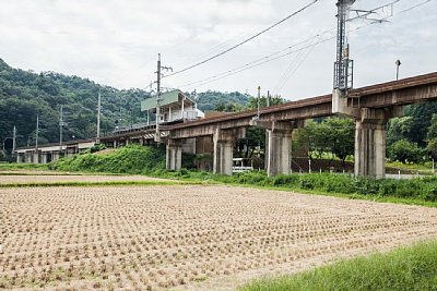 駅全景