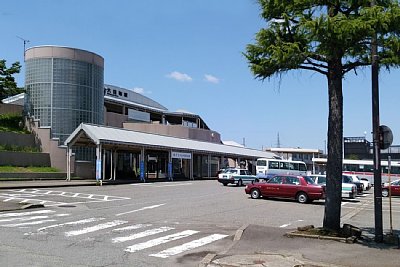 六日町駅からは北越急行ほくほく線が分岐します