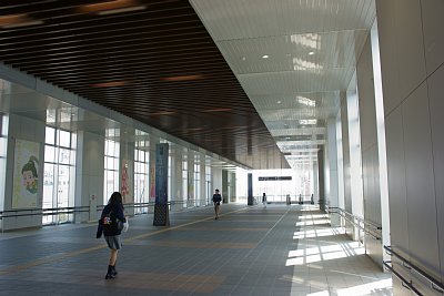 瑞龍寺口コンコース