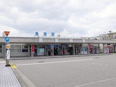 魚津駅前