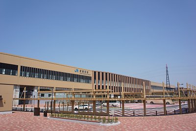 新高岡駅