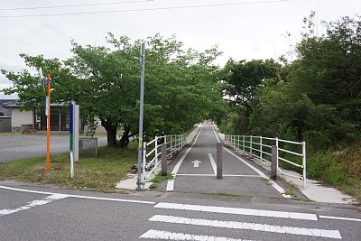 羽咋方面の線路跡