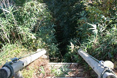 見張り台から副郭への急階段