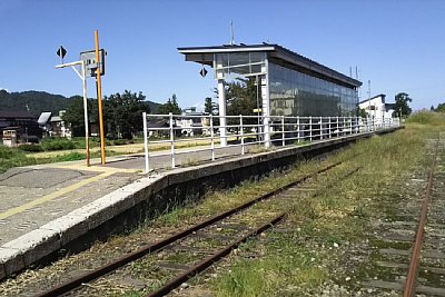 普通列車が到着します