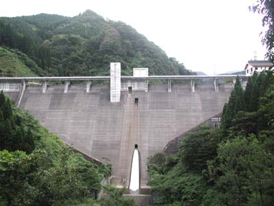 下流から堤体