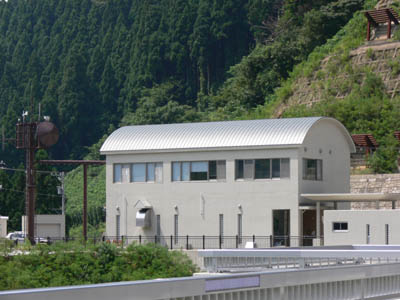 管理棟