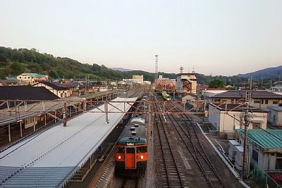 115系電車が停車しています