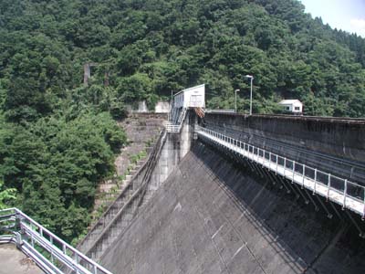 上市川ダム全景