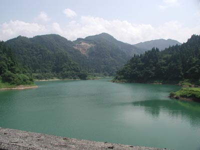 ダム湖