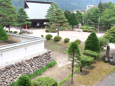 神岡城本丸と内堀