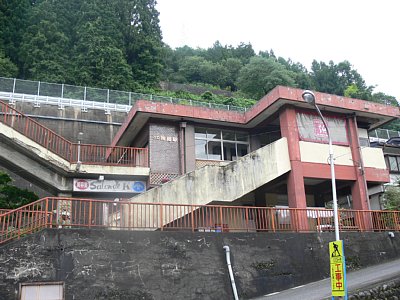 飛騨神岡駅駅舎は現在も使用されています